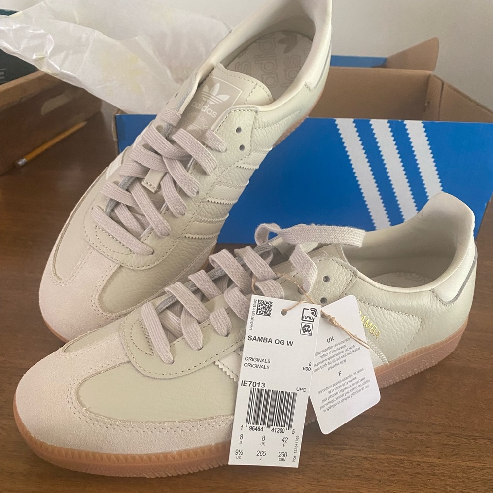 Adidas samba brand new.